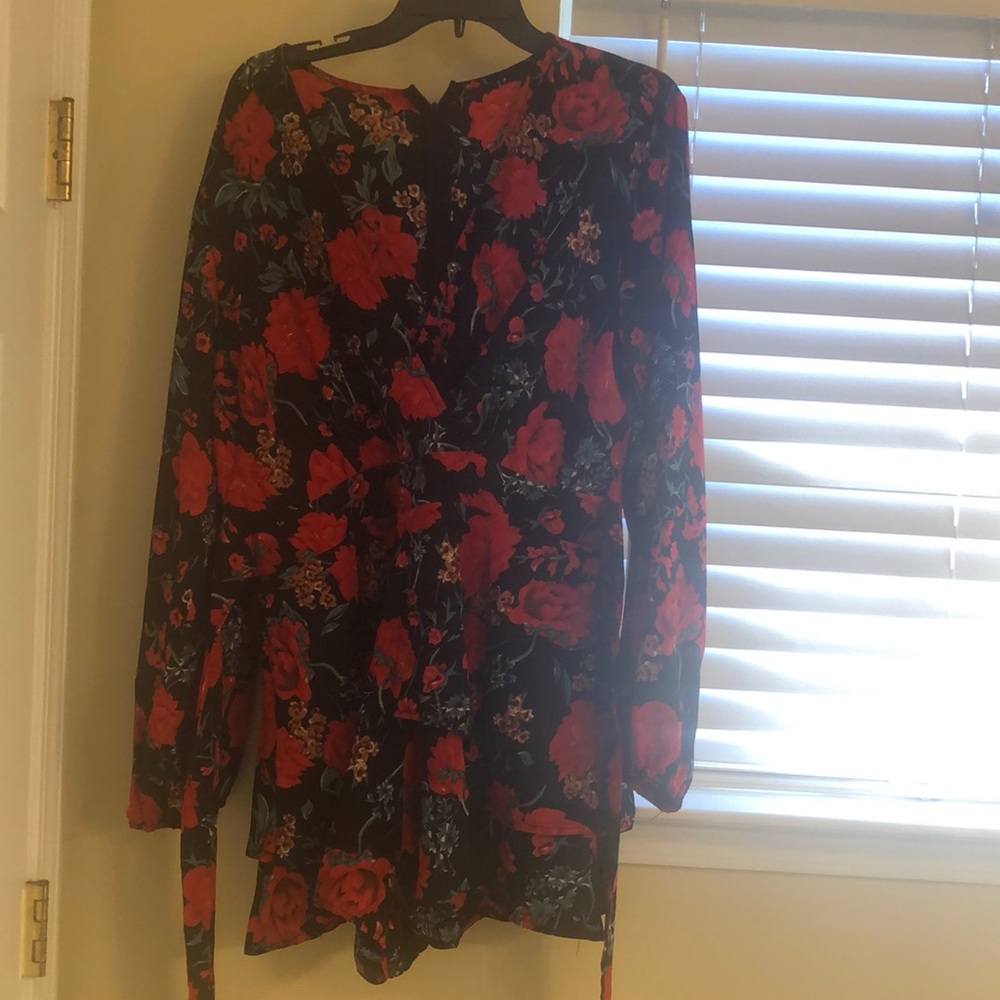 Flowered shorts romper